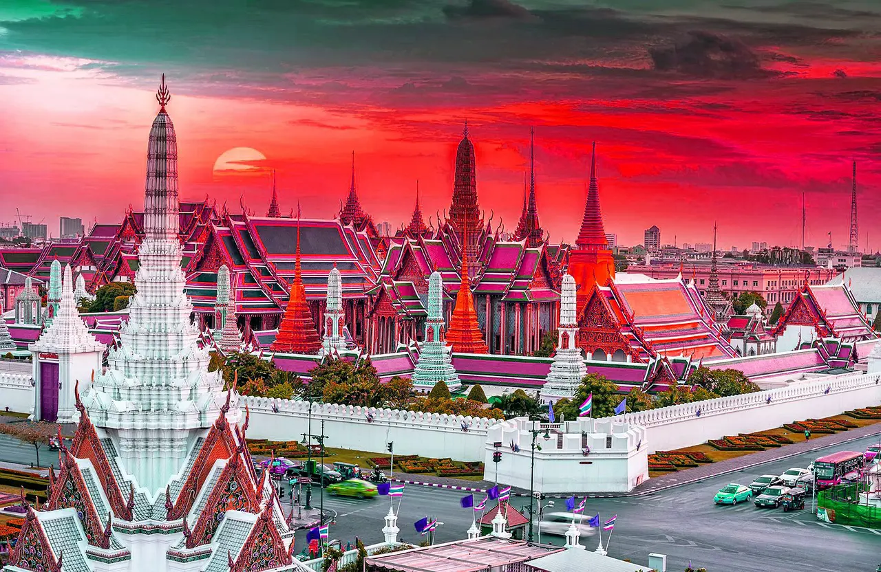 Wat Arun temple in Bangkok, Thailand at sunrise